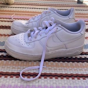 Nike White AF1 size 6.5Y (size 8 women)